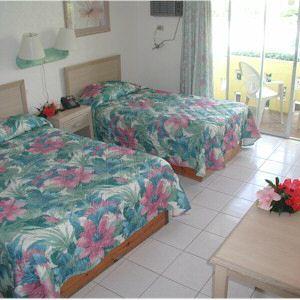 Nettie'S Different Of Nassau Casuarina'S Hotel ภายนอก รูปภาพ